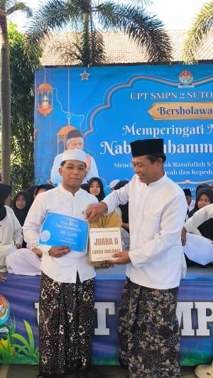 UPT SMPN 2 SUTOJAYAN Memperingati Maulid Nabi Muhammad SAW 1448 H