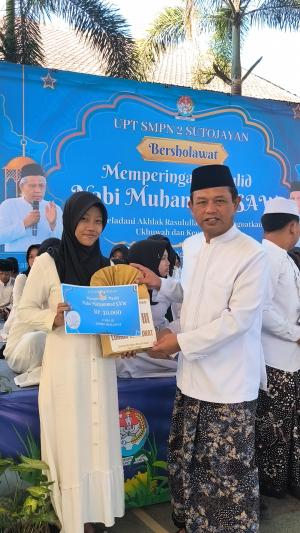 UPT SMPN 2 SUTOJAYAN Memperingati Maulid Nabi Muhammad SAW 1448 H