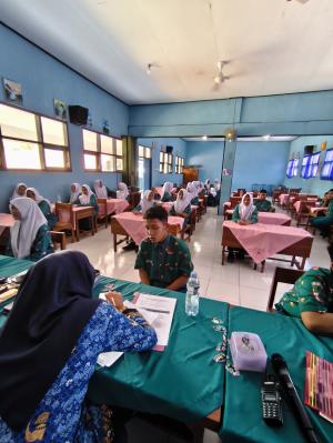 UPT SMPN 2 Sutojayan Selenggarakan Tes Tulis dan Wawancara Calon Pengurus OSIS Periode 2026/2027